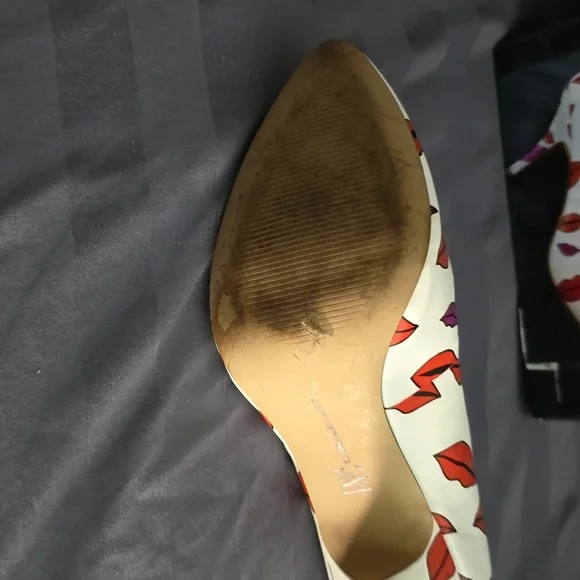 INC lips heels - Picture 2 of 4